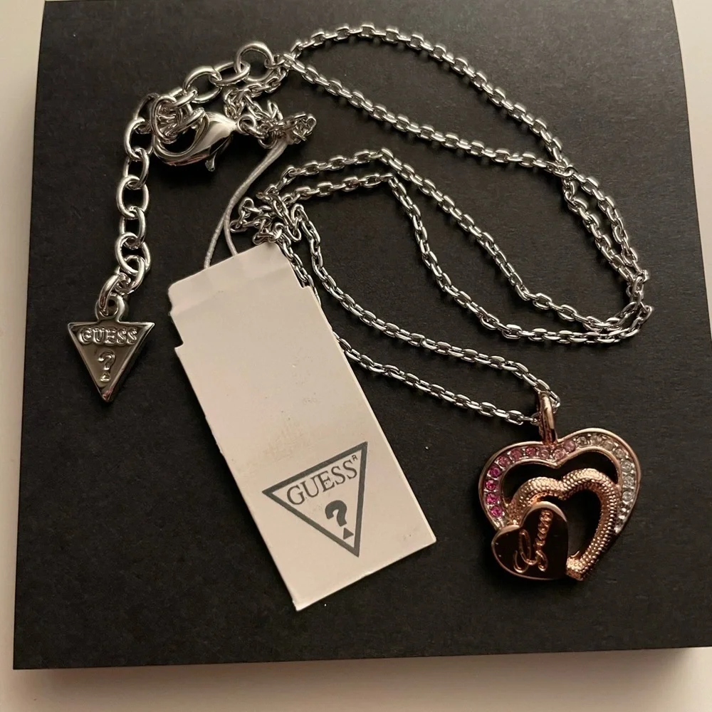 *NEW* Guess Heart Necklace - Picture 3 of 3